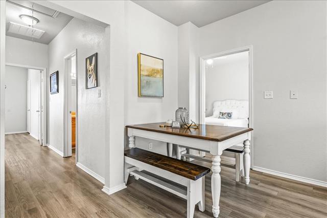 Foto del edificio - 115 Collett Ct