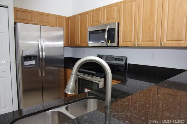 Foto del edificio - 2826 SE 16th Pl
