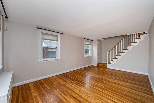 Foto del edificio - 204 Greenbriar Ln