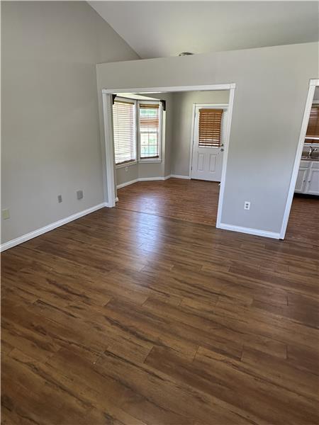 Foto del edificio - 2633 Burdsall Dr