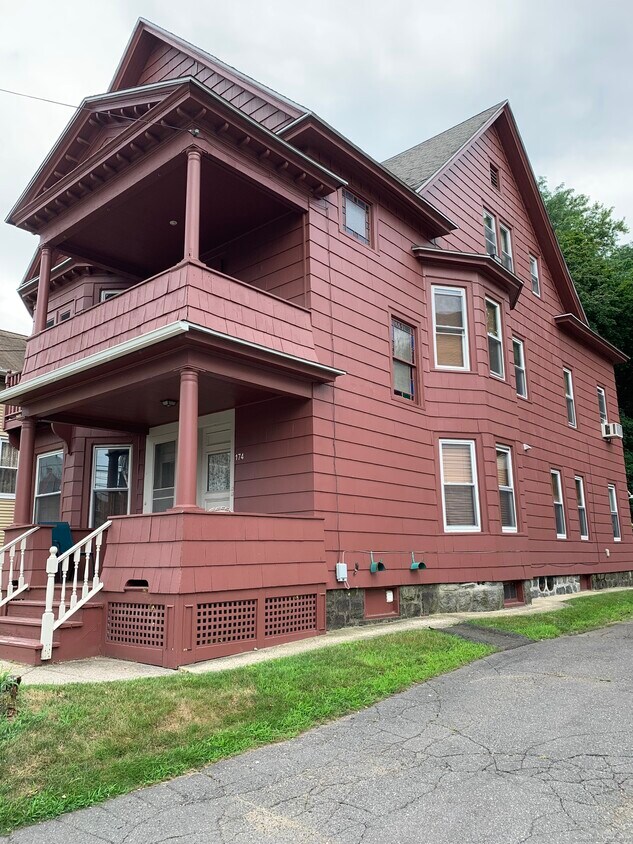 Primary Photo - 174 Meadow St