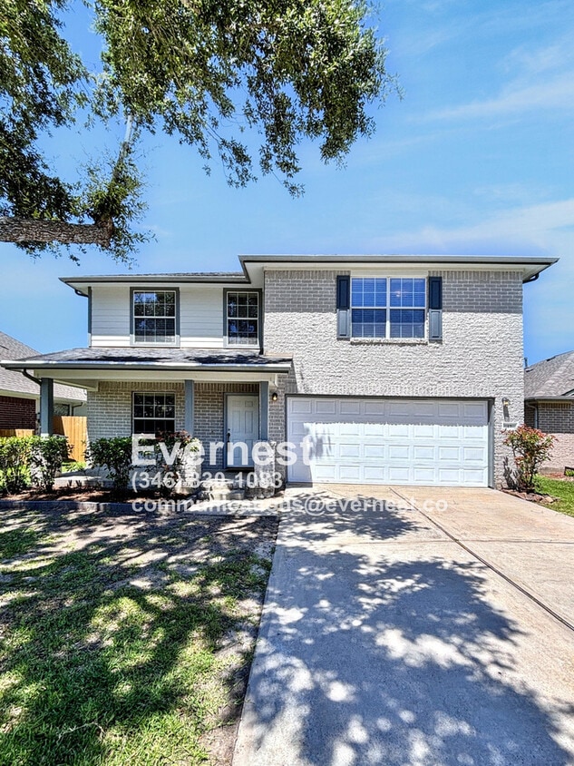 Foto principal - 3-Bedroom Home with Scenic Community Ameni...