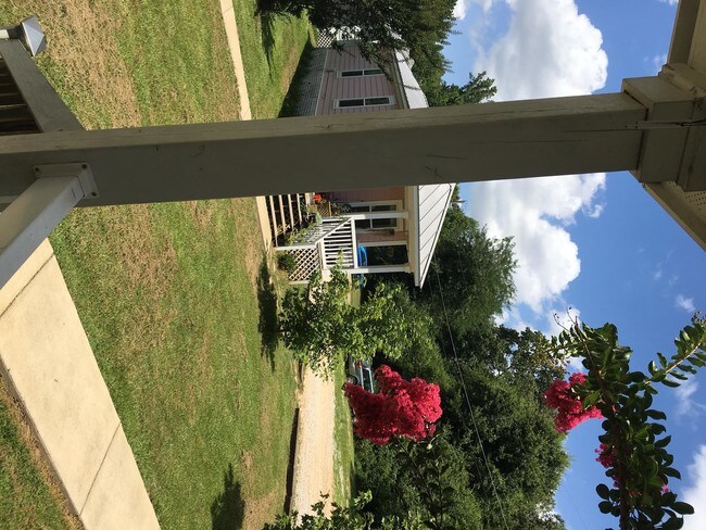 Foto del edificio - 22 Cottage Grove Dr