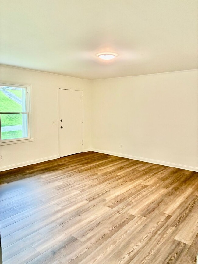 Photo - 109 Signal View Street Apartment
