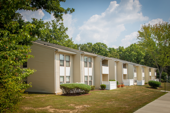 Building Photo - Hunter's Run Apartments