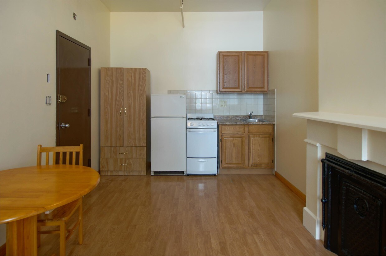 Primary Photo - 10 W 30th St