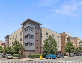 Building Photo - 5501 Hudson Ave