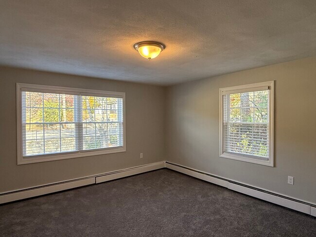 Foto del edificio - 484 Victory Hwy