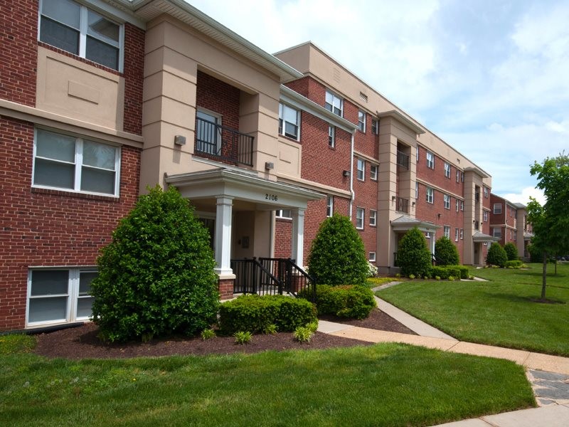 Portside Apartments - 2125 Cameron Dr