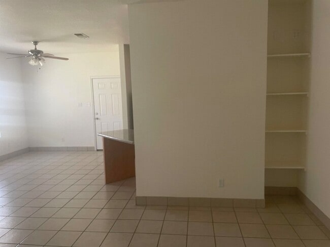 Building Photo - 317 Rosalinda Dr