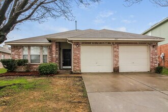 Building Photo - 2807 N Hampton Dr