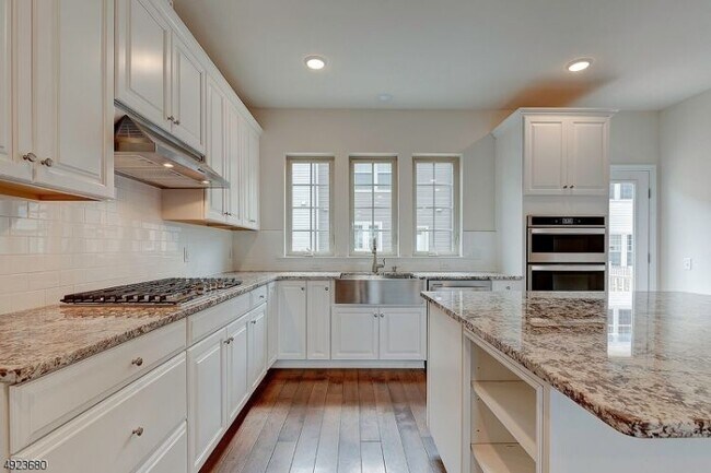 Building Photo - 25 Ambrosia Ct