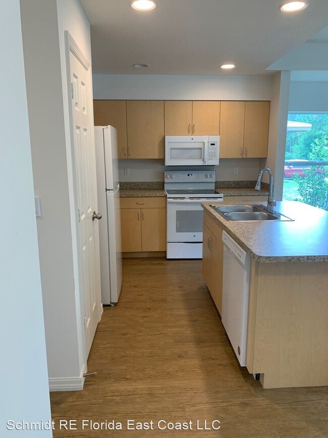 Building Photo - 2 br, 1 bath House - S. 7th Street A & B