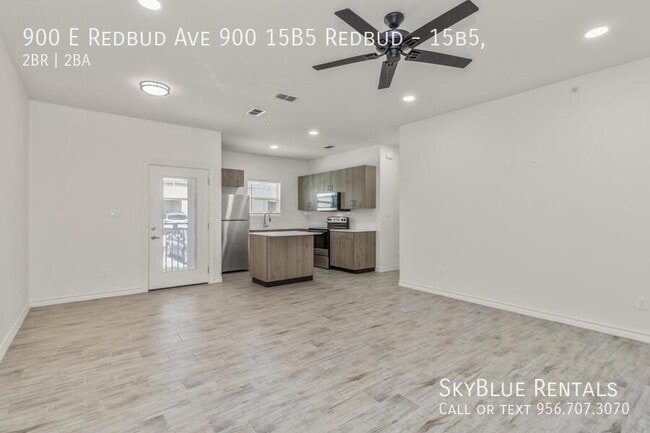 Building Photo - 900 E Redbud Ave