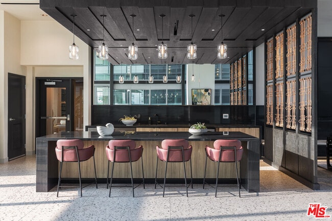 Foto del edificio - 601 Eleventh Ave