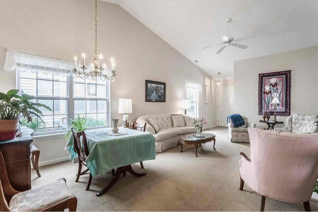 Foto del edificio - 5362 Spring Creek Cir