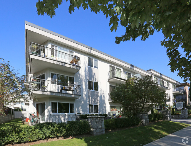 Building Photo - Zenith Apartments