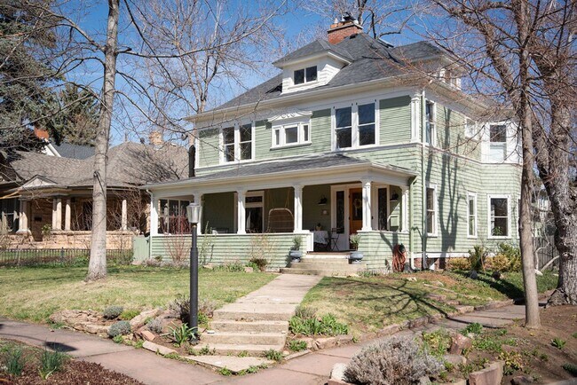 Foto del edificio - Historic 5 BDR Boulder Newlands Home
