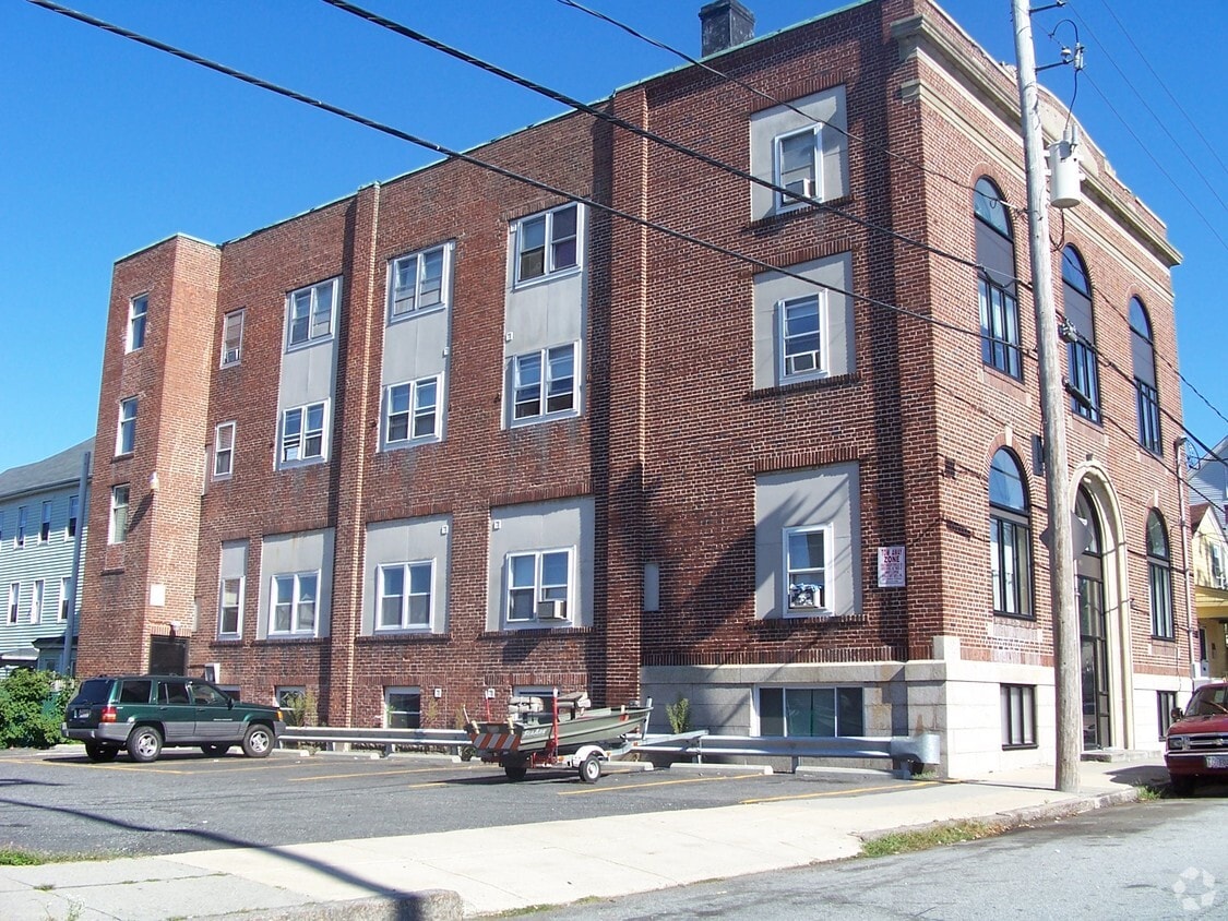 Primary Photo - Lafayette Park Condominiums