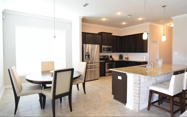 Foto del edificio - 1311 Westwood Hills Blvd