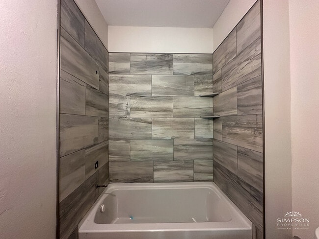 Building Photo - 529 Katonah Ave