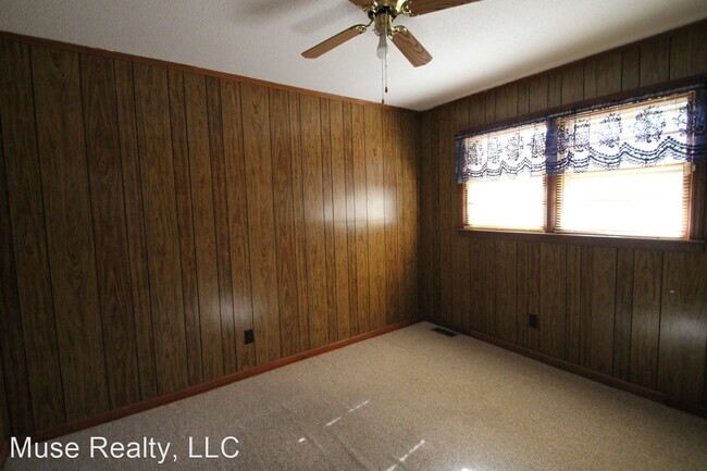 Building Photo - 3 br, 1 bath House - 1680 W Lakewood Drive