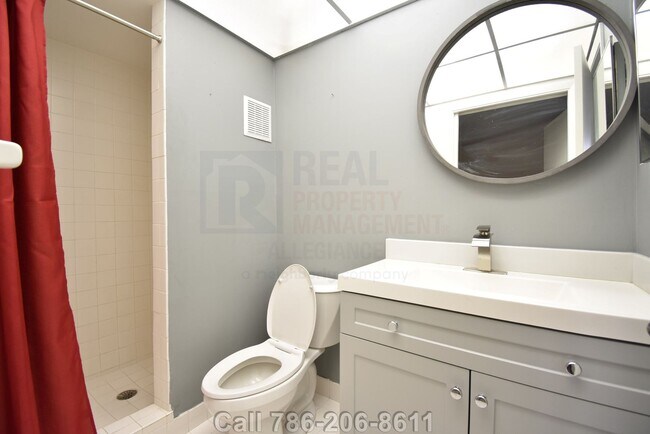 Foto del edificio - 20741 NE 4th Ct