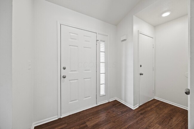 Foto del edificio - 6948 Kinston Dr