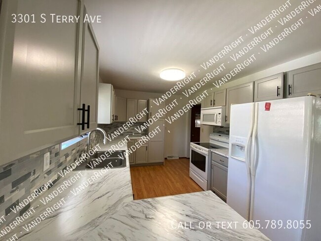 Foto del edificio - 3301 S Terry Ave