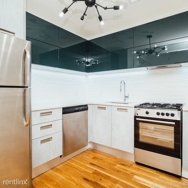 Building Photo - 2 br, 1 bath Apartment - 12 Ford St Apt 5A