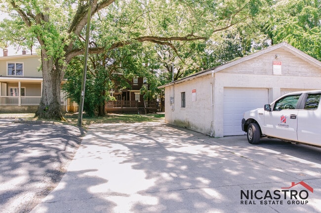 Foto del edificio - 182 E Lane Ave