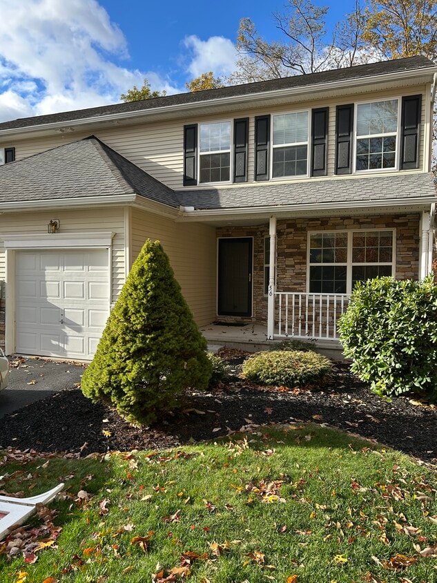 Primary Photo - 56 N Chestnut Dr