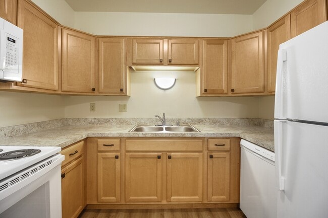 Building Photo - Grange/Allison Apartments