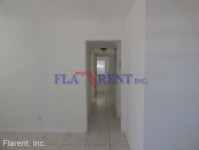 Building Photo - 3 br, 1 bath House - 5945 Yucatan Drive