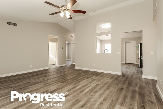 Foto del edificio - 9321 W Purdue Ave