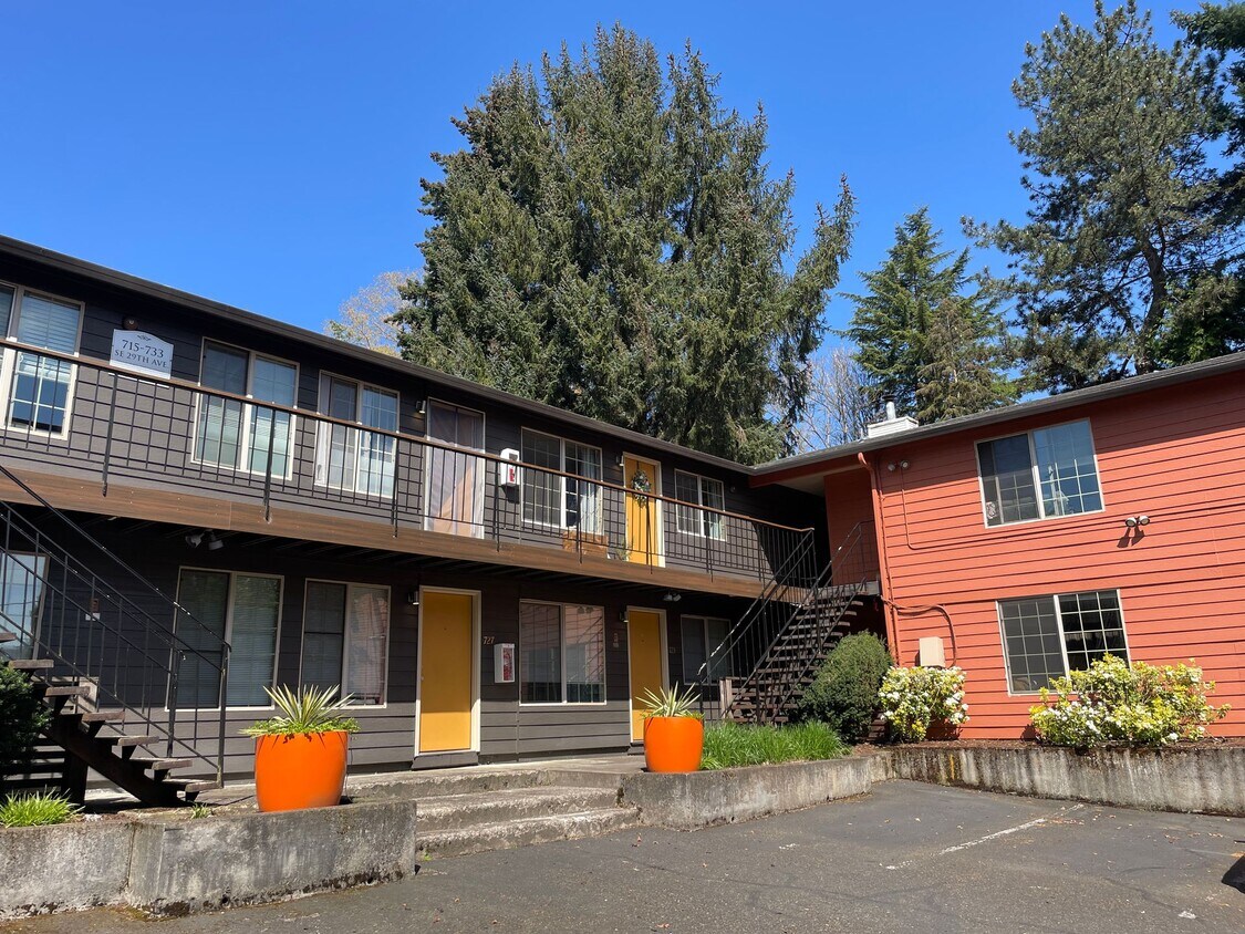 Foto principal - Hardwoods, granite countertops, parking, c...