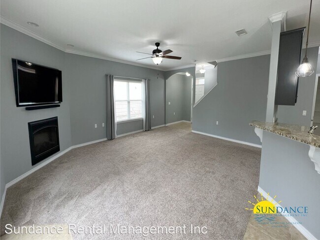 Building Photo - 4 br, 2.5 bath House - 1588 Venice Avenue