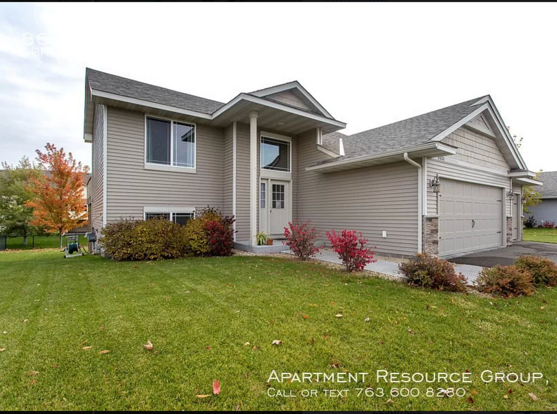 Primary Photo - 5 Bed/3 Bath House for Rent in Brooklyn Park!