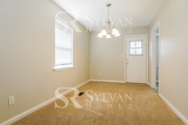Building Photo - Updated 3 bedroom home in Biringham!