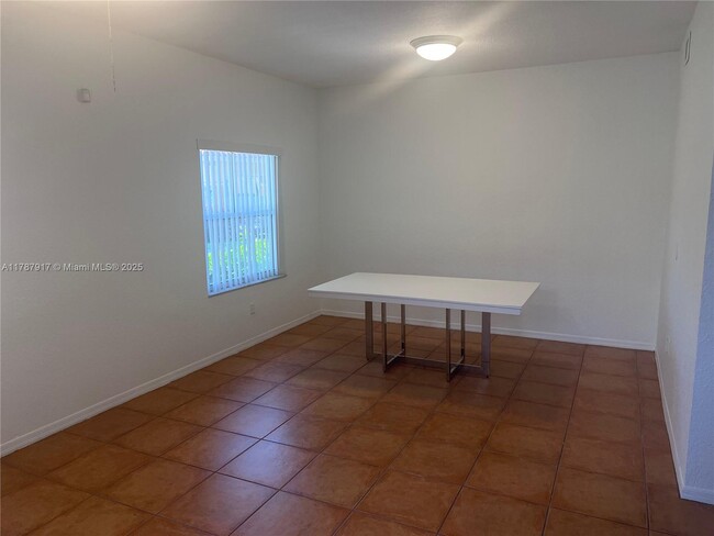 Foto del edificio - 2224 Anchor Ct