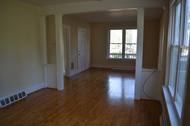 Building Photo - 1301 Thorn St