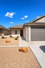 Building Photo - 5524 Kemper St