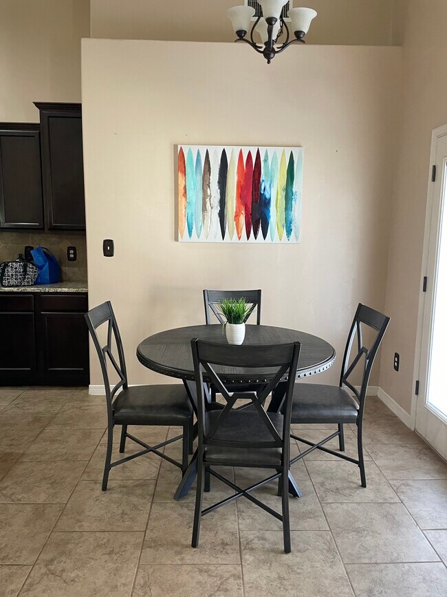 Foto del edificio - 1813 Amber Dr