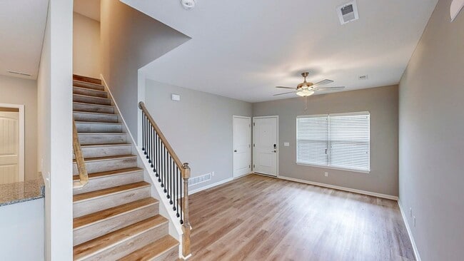 Building Photo - 603 Pampas St