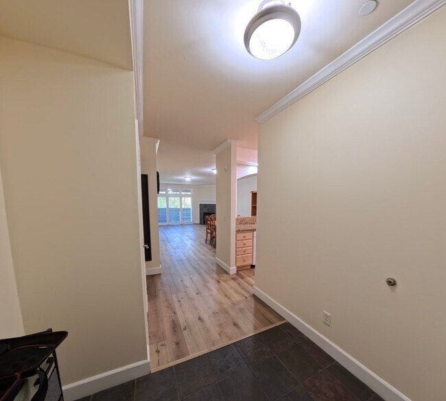Building Photo - Riverwoods 2 Bedroom Condo