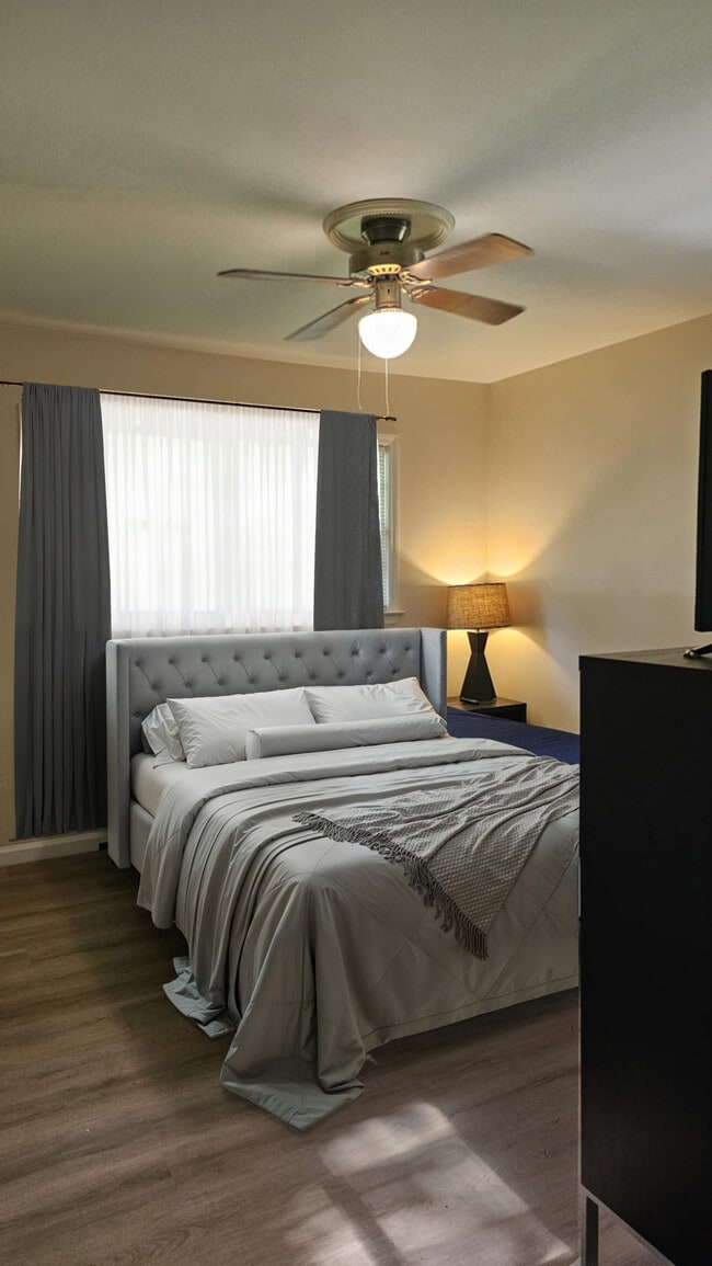 Building Photo - 2835 Hayden Dr