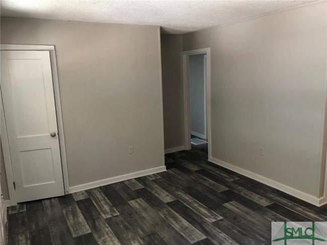 Building Photo - 2 bedroom in Savannah GA 31419