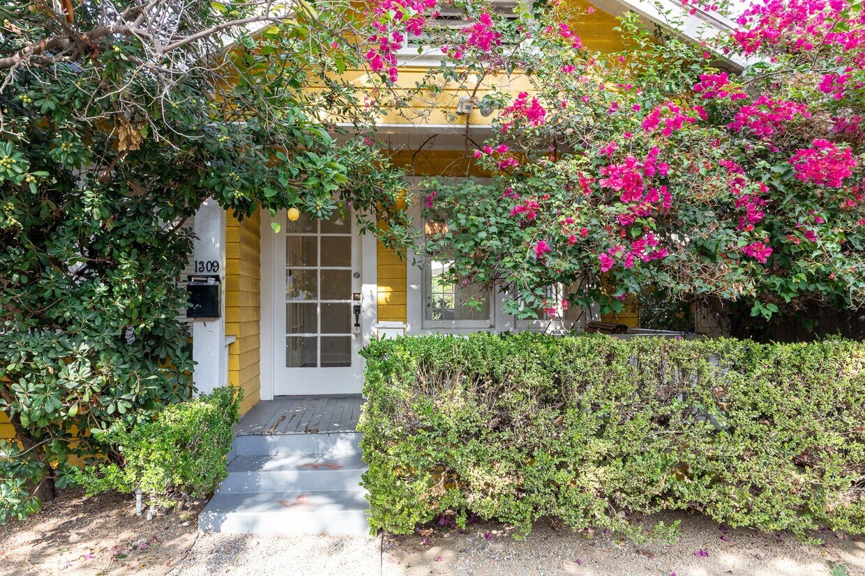 Foto principal - Silver Lake Duplex with huge yard