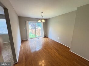 Building Photo - 732 Wilton Farm Dr