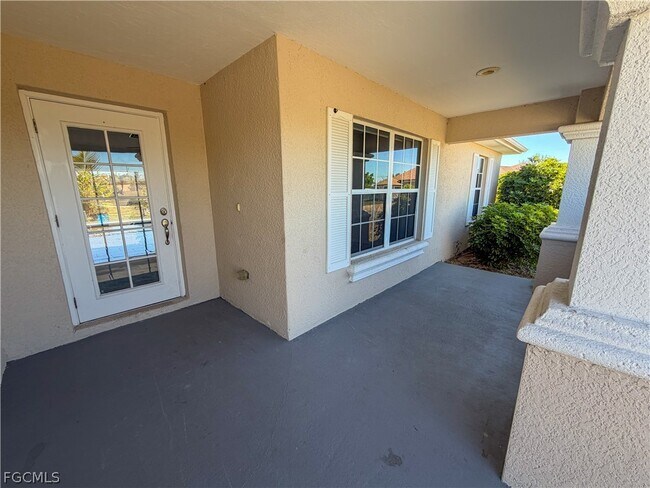 Foto del edificio - 526 NW 1st Ln